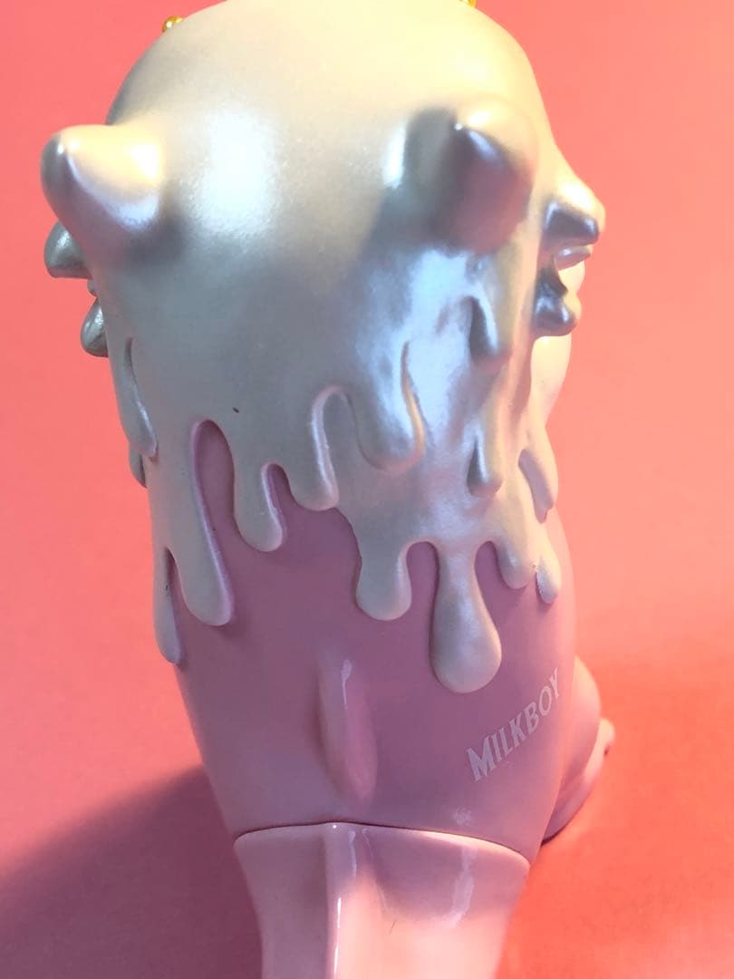 バイロン milkboy コラボ ソフビ