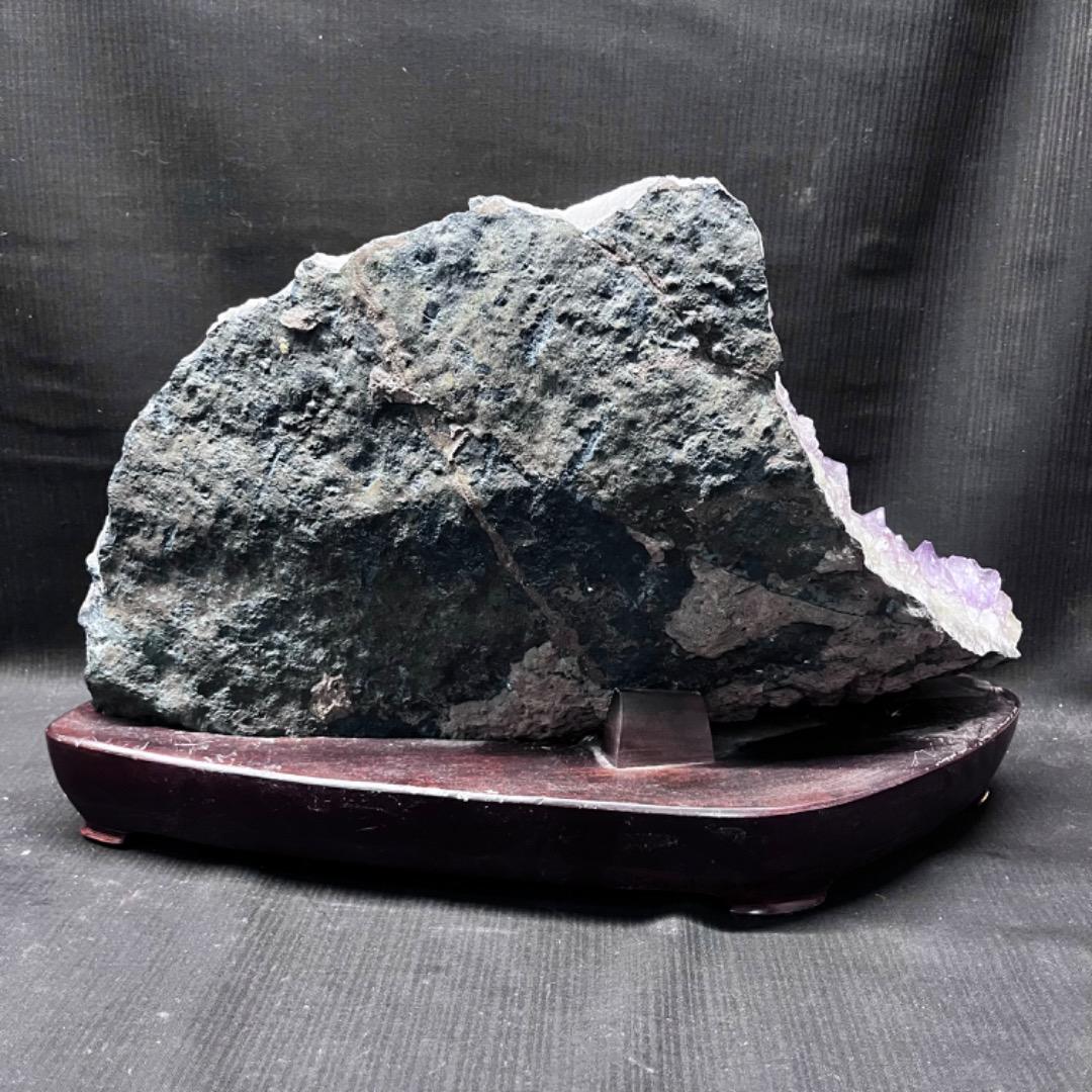 ▽後右1054 アメジスト 原石 重さ11.4kg 縦30cm 横43cm