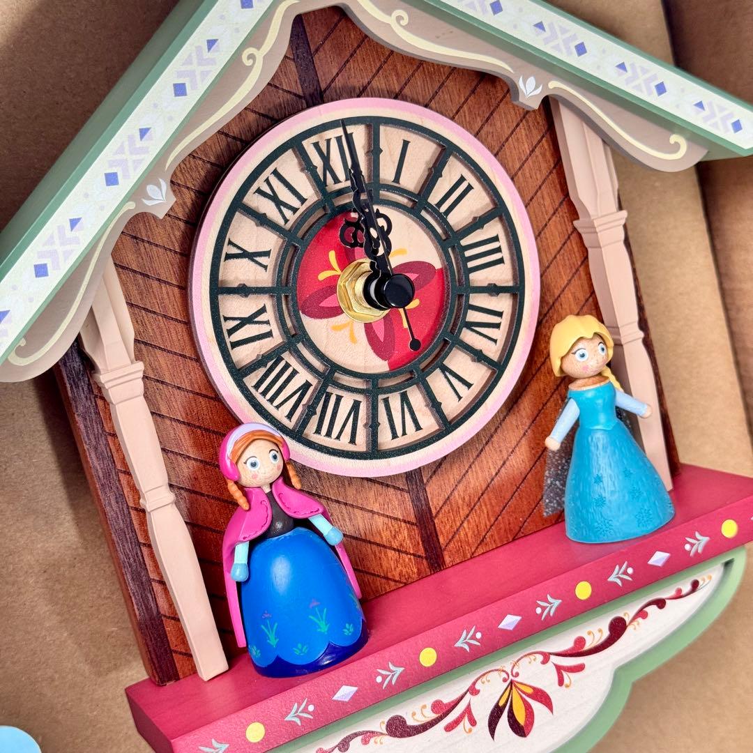 アナ雪　アナ　エルサ　壁掛け時計　振り子　香港ディズニー