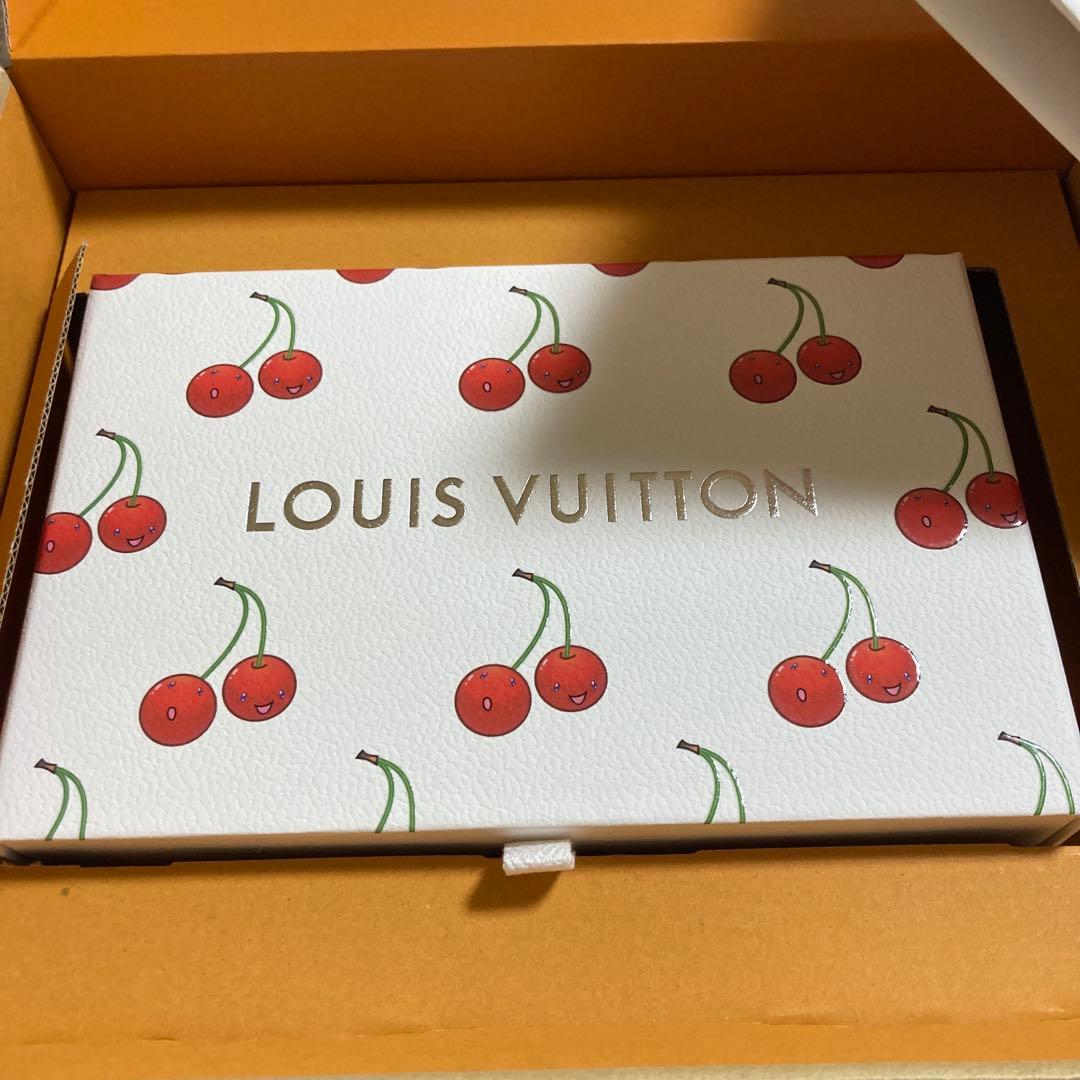 LOUIS VUITTON✨ チェリー柄 ギフトボックス&リボン付き✨