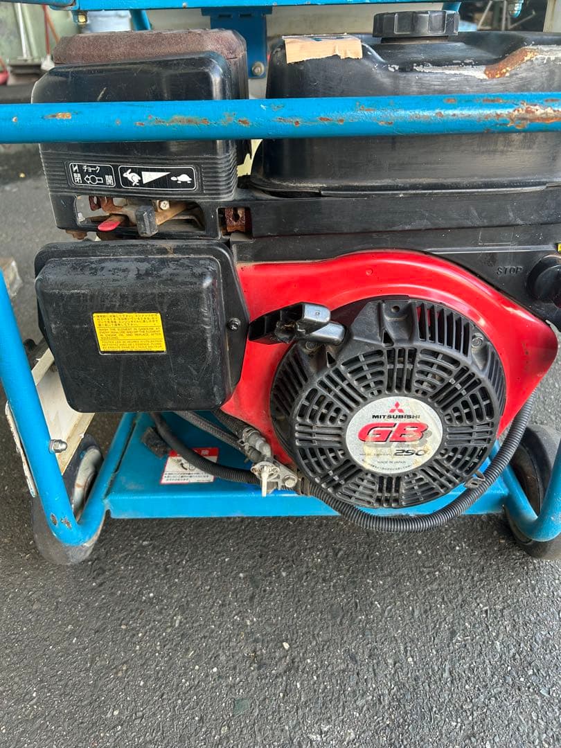 KL2★強い★ツルミ鶴見製作所エンジン式高圧洗浄機　多水量型　HPJ-680ES