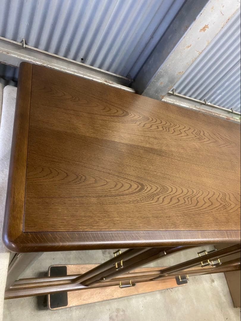 カリモク　照明付き　サイドボード　リビングボード　キャビネット　飾り棚　シェルフ