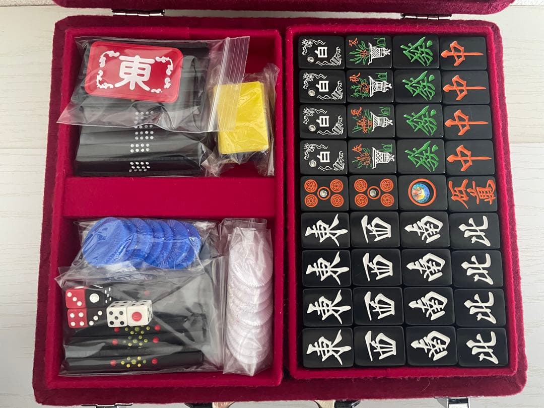 麻雀牌セット 【黒牌】装飾牌付き