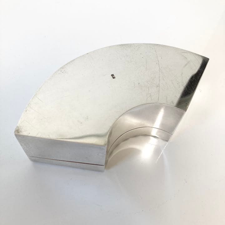 純銀製　扇型　菊文様　小物入れ