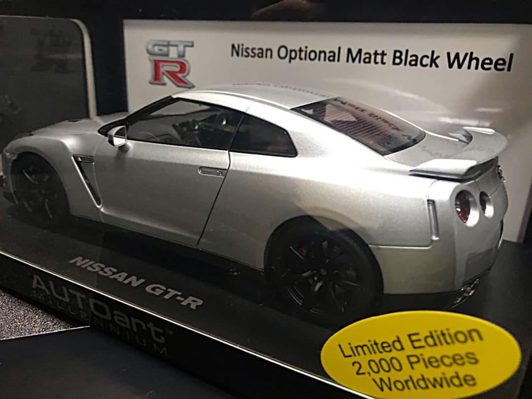 #オートアート 1/18 日産GTR シルバー マットブラックホイール レア