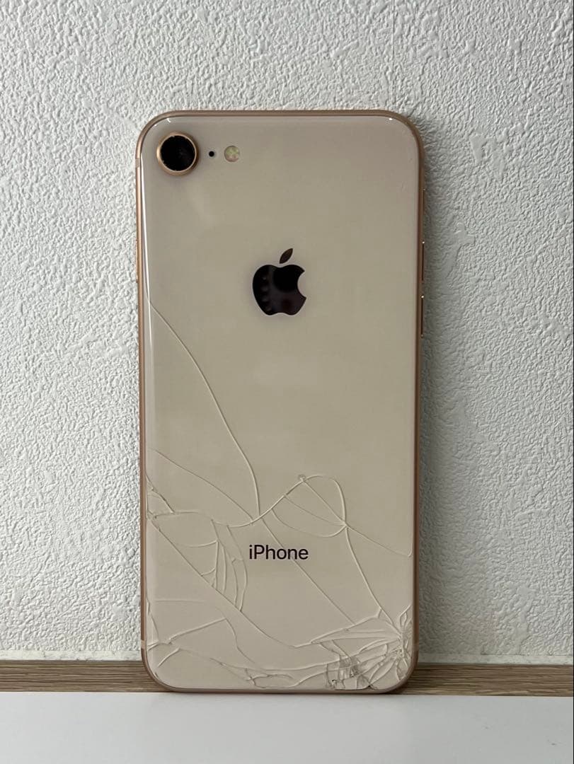 Apple iPhone8 ゴールド256GB ジャンク　動作問題なし
