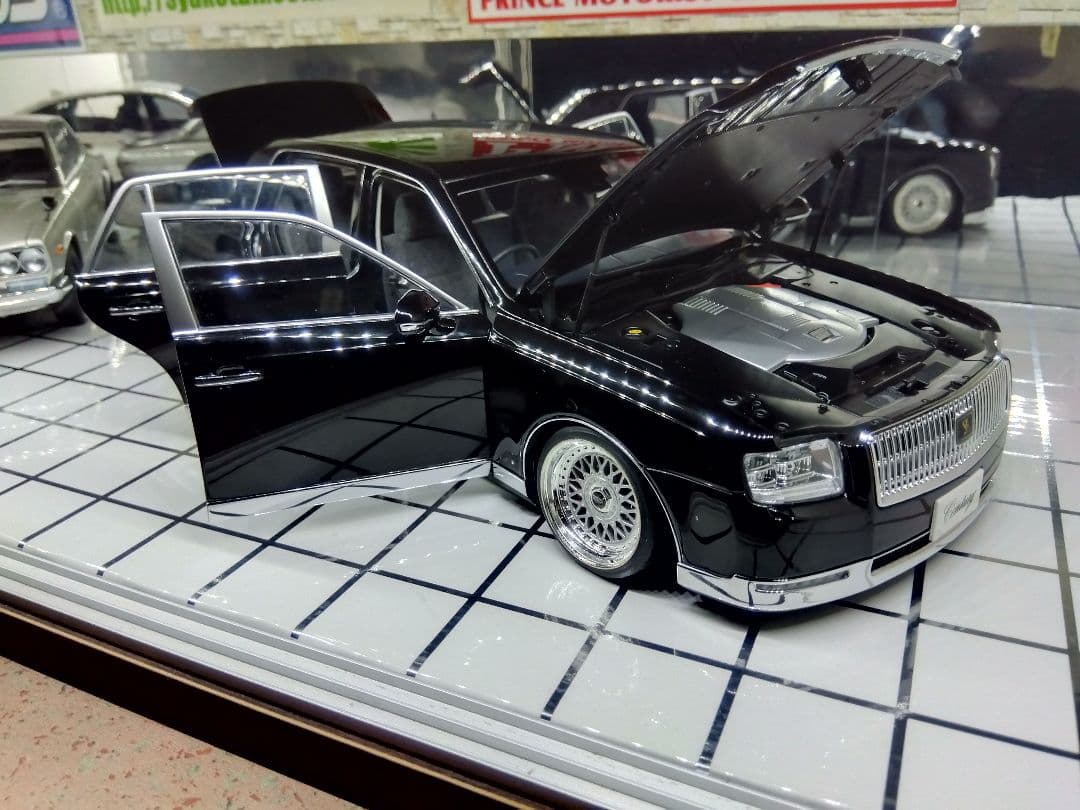 1/18 AUTOart トヨタ センチュリー 神威 (UWG60) カスタム