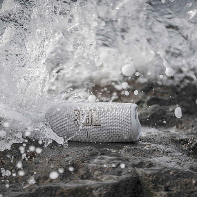 【新品】JBL CHARGE 5 Bluetoothスピーカー 防水　ホワイト