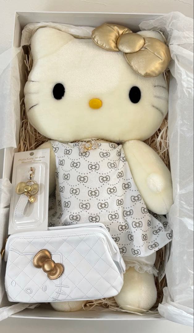 ‎❤︎*。ハローキティ 30周年 世界500体 限定 シリアルナンバー入 サンリオ