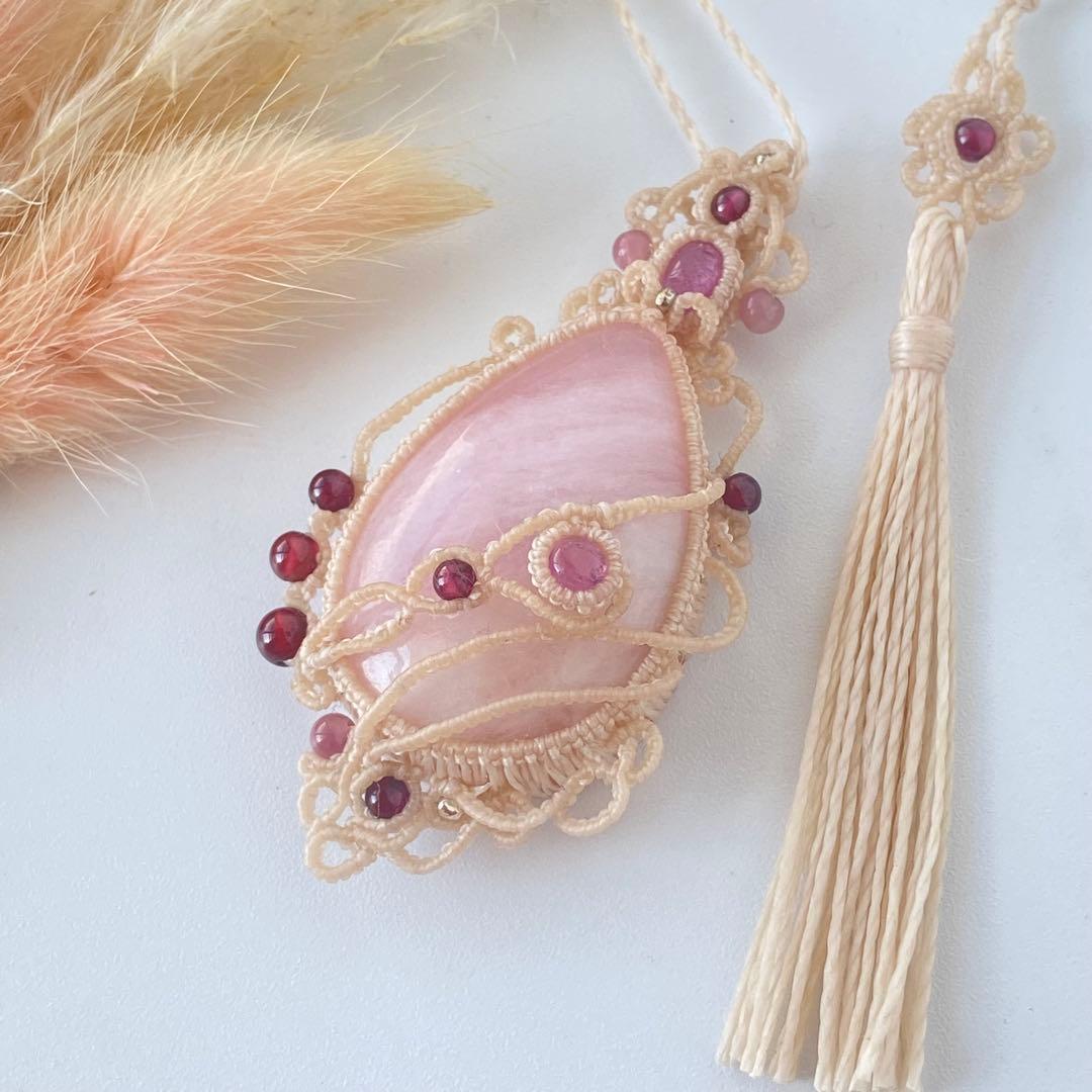 (みきの)♡大粒モルガナイト×2種類のピンクルビーのマクラメネックレス