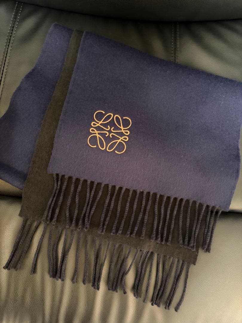 LOEWE リバーシブルマフラー ネイビー ブラック