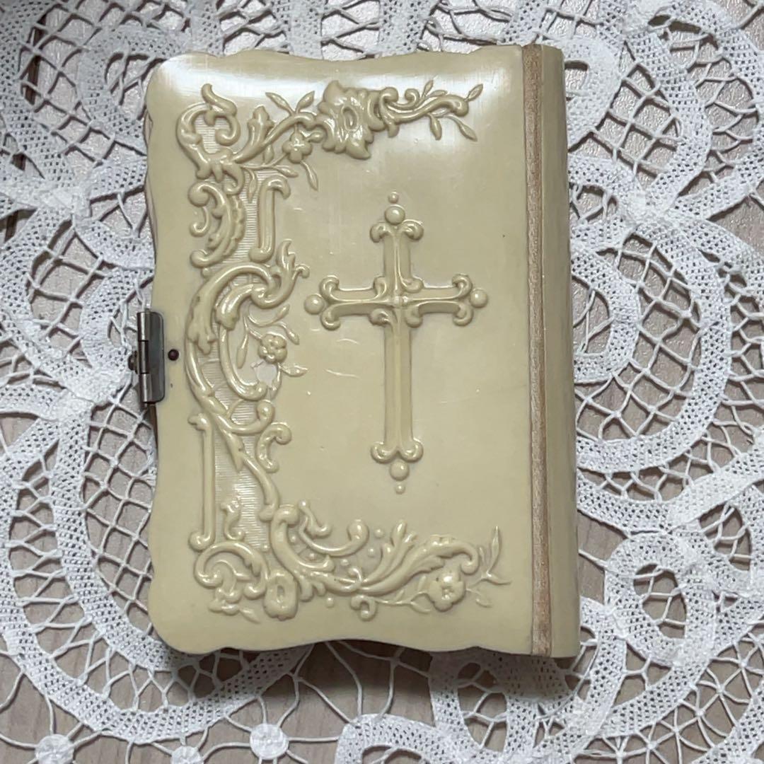 フランスアンティーク＊セルロイドのミゼル祈祷書＊十字架