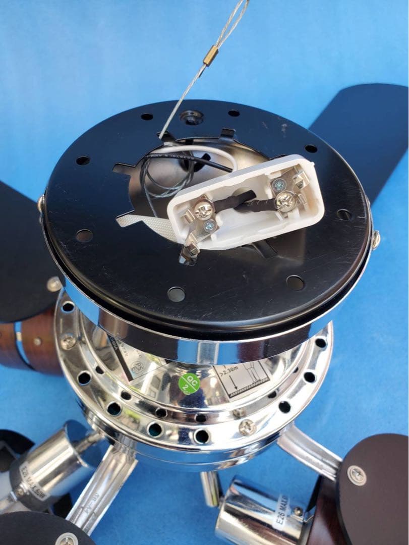 シーリングファンライト 照明リモコン付き モダン共箱送料無料！