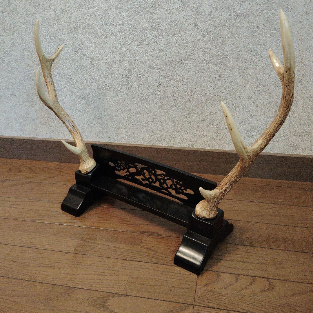 ド*ン様 龍柄　模造刀2本セット　刀掛台付き