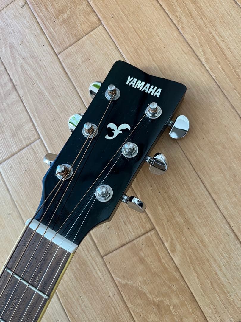 YAMAHA FS820 ヤマハアコースティックギター