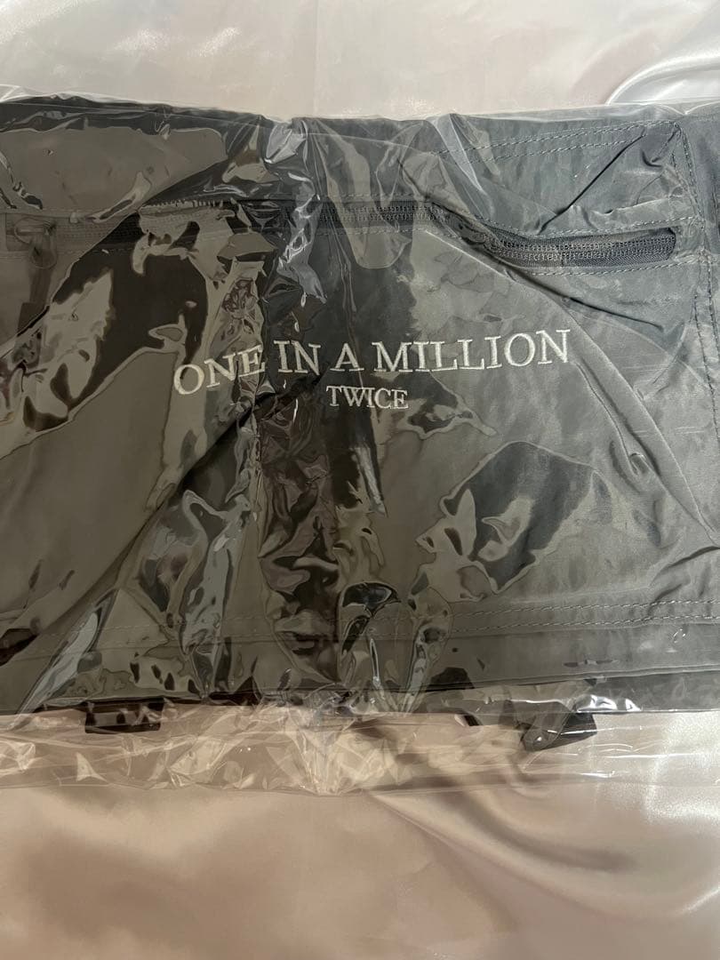 TWICE THIS IS FOR ナップサック