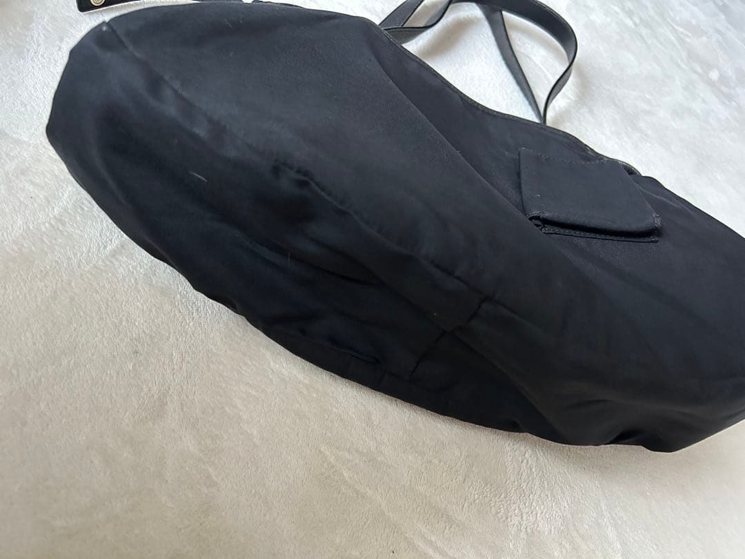 Ｐ　GUCCI トートバック　黒GGキャンバス