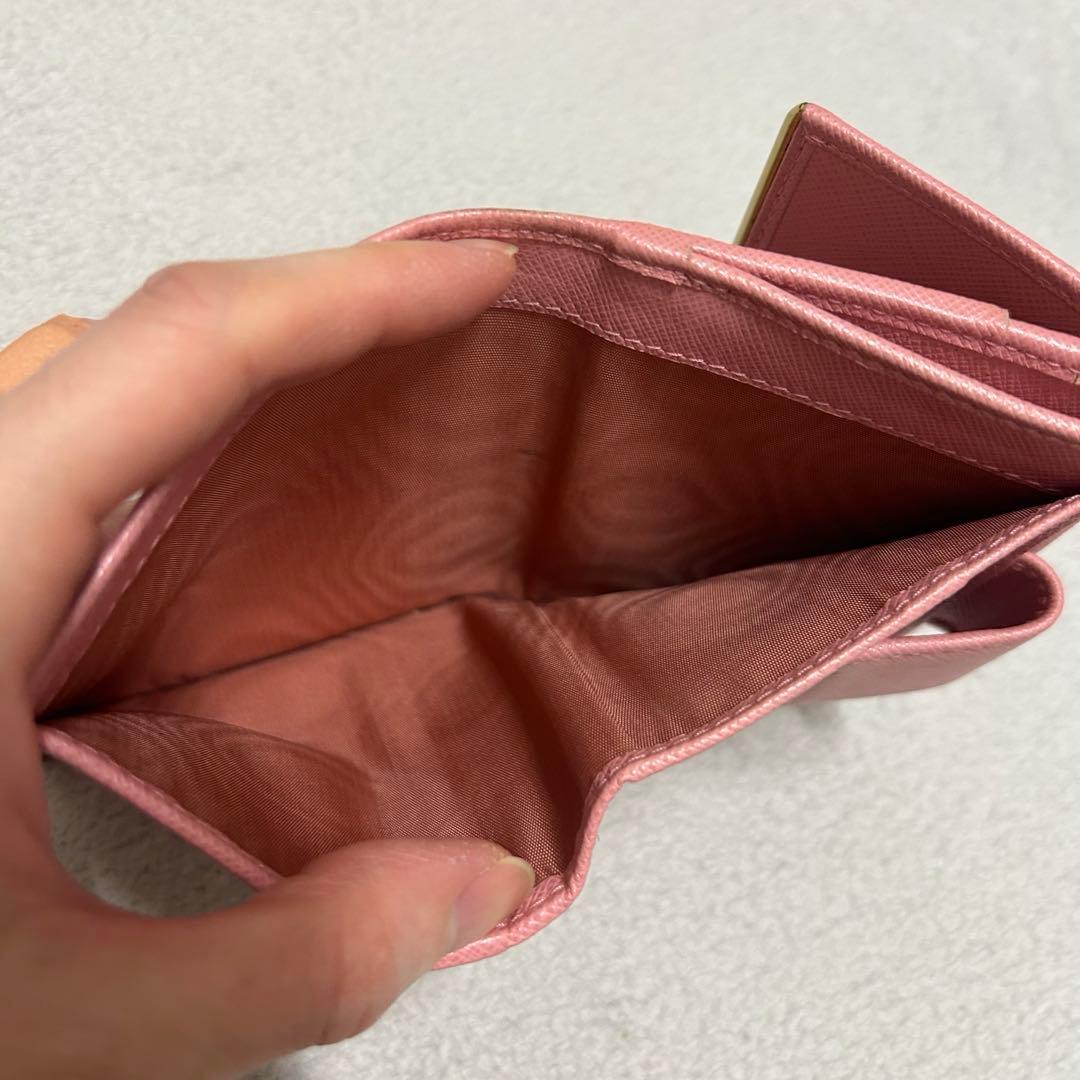 PRADA 二つ折り財布 ピンク レザー