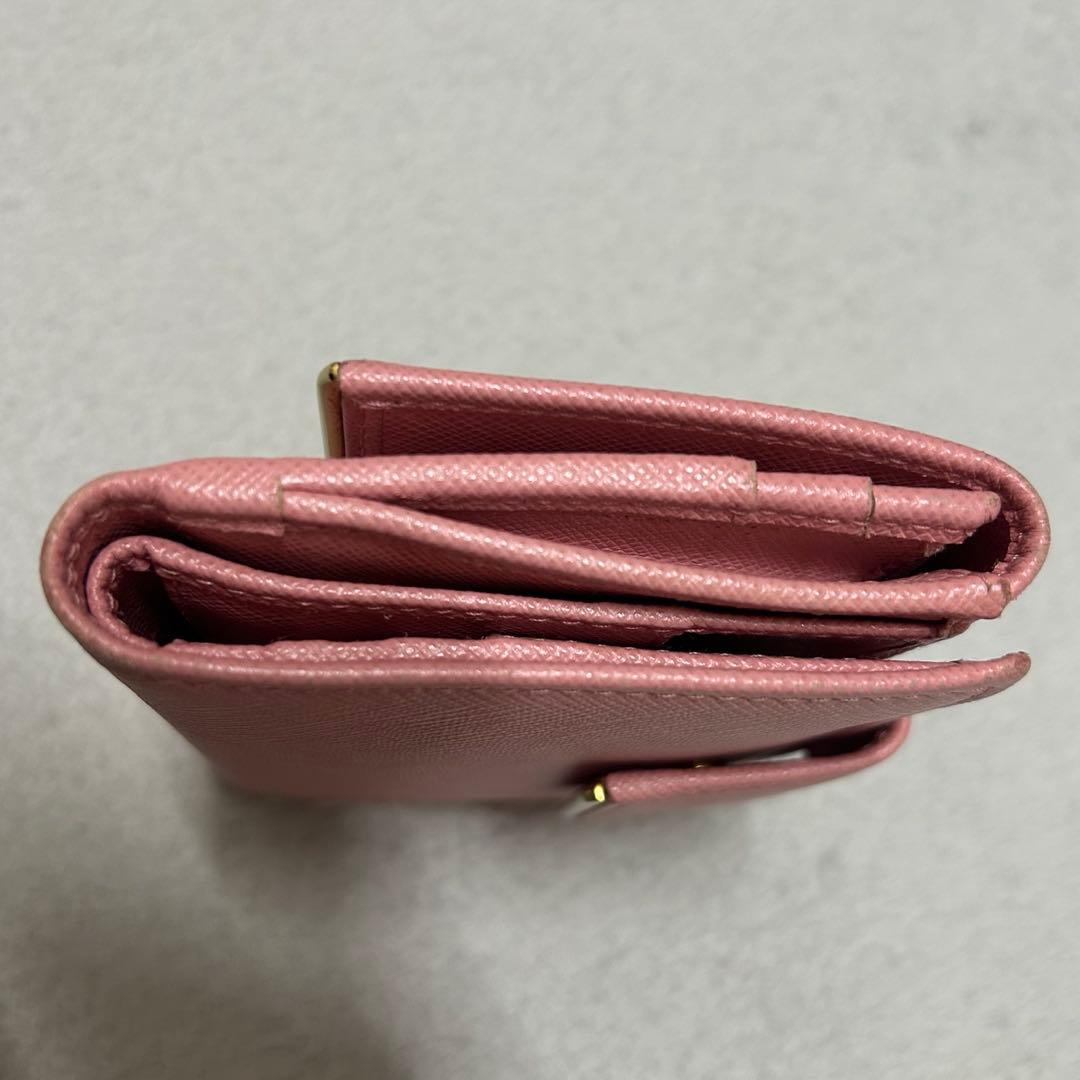 PRADA 二つ折り財布 ピンク レザー