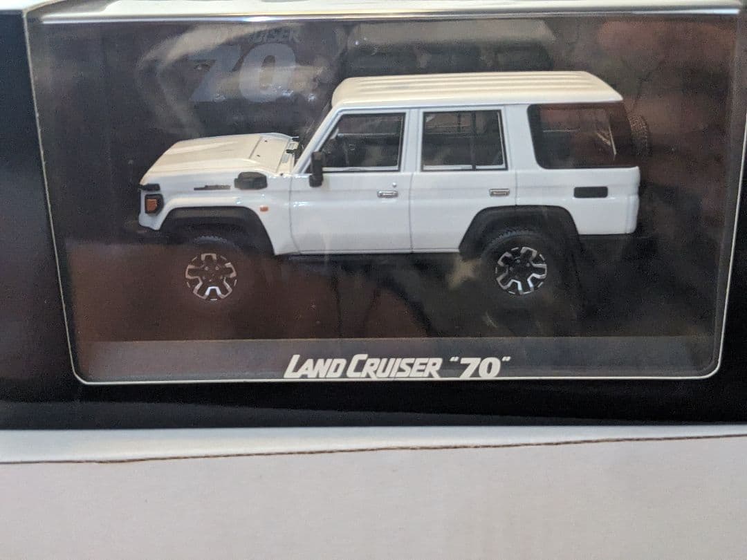 2025年最新ランクル70ミニカー ランドクルーザー70 ミニカー 京商 白