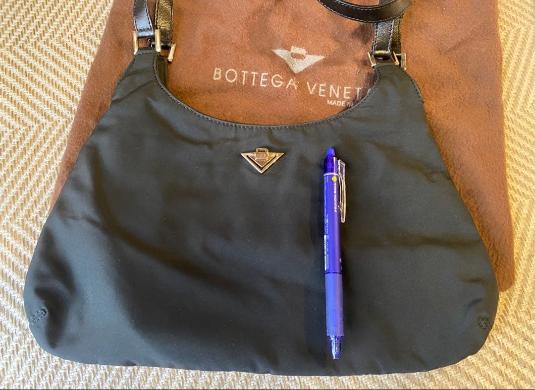 Bottega Veneta ブラックショルダーバッグ