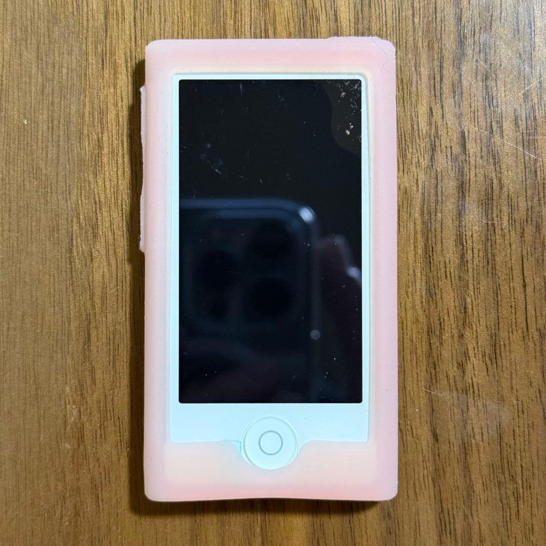 Apple iPod nano（第7世代）ピンク 16GB　シリコンカバー付き