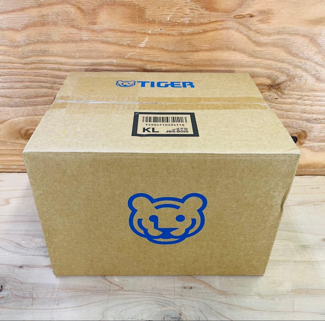 未使用 TIGER マイコンジャー炊飯器 3合炊き JBS-B055 KL