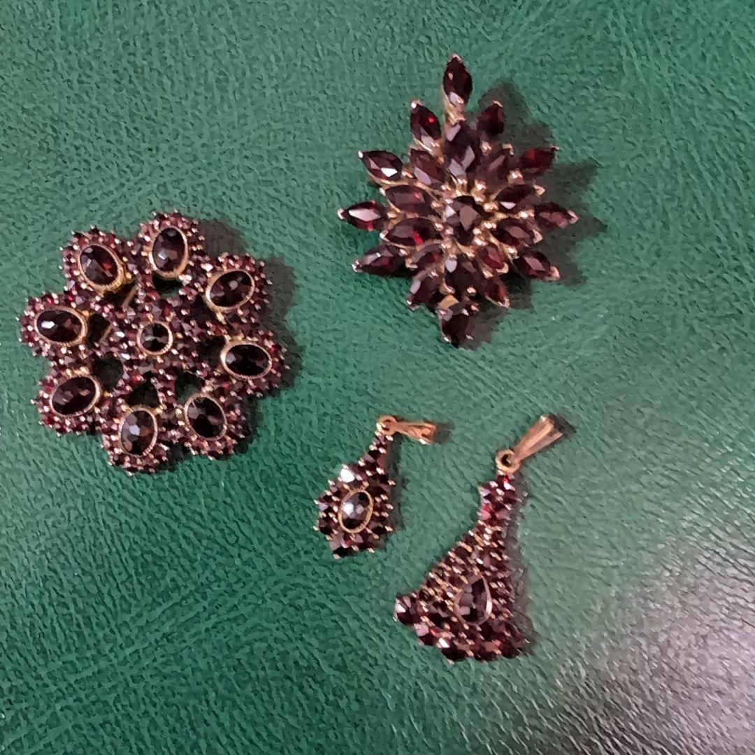 ボヘミアンガーネットブローチ