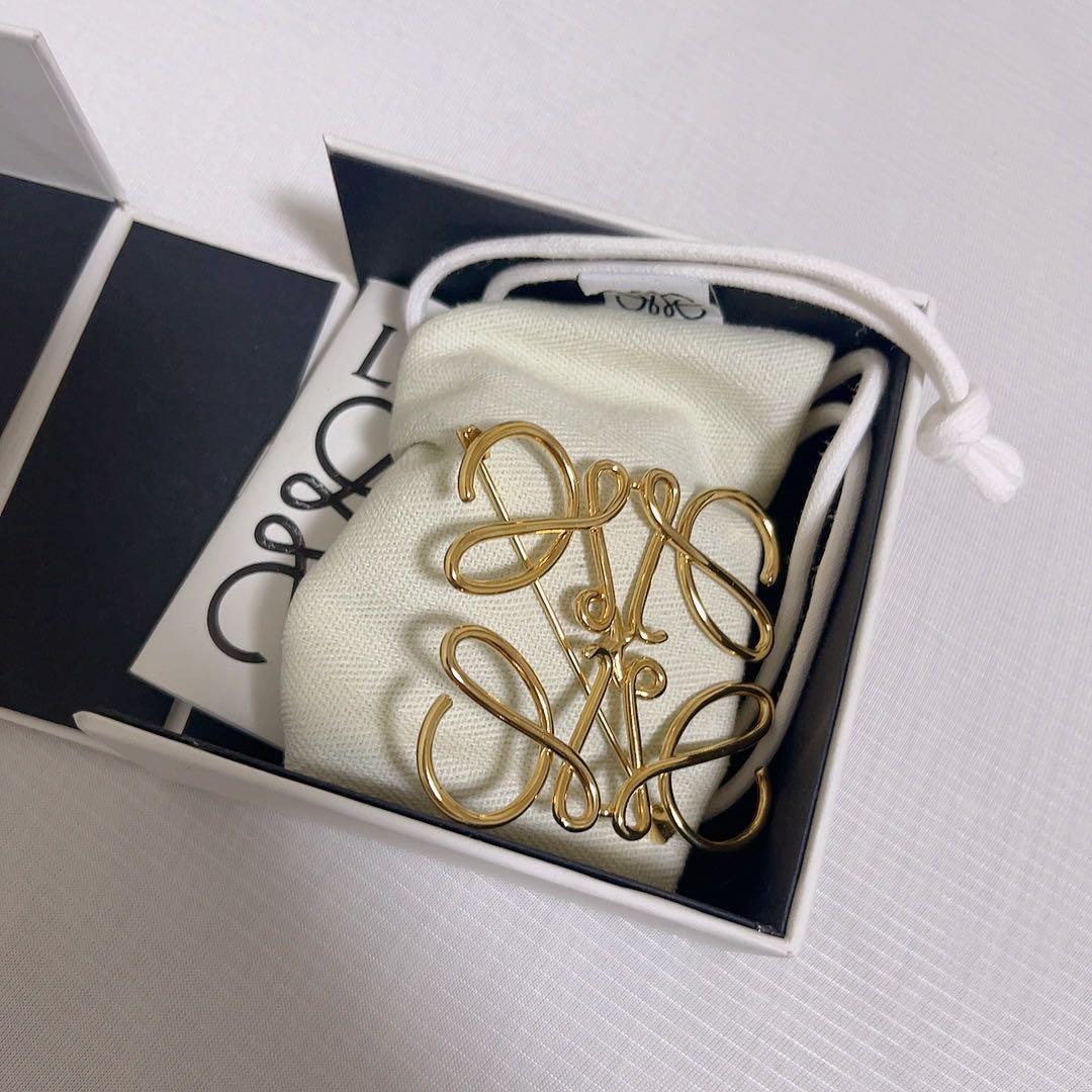 LOEWE アナグラムブローチ　ゴールド