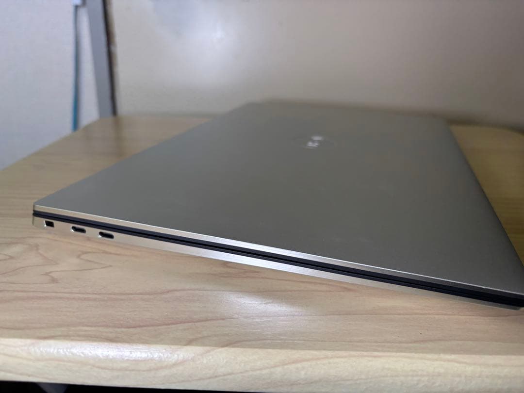 Windowsノート本体 Dell XPS 15 9500 Core i7-10750H 16GB