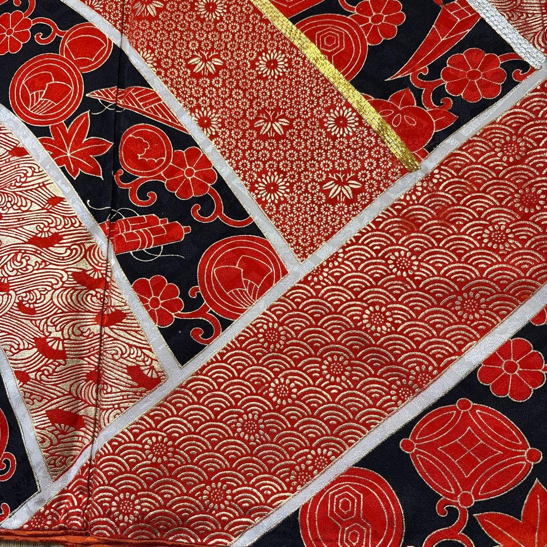 (あ996)赤黒白金 祝い柄の荒波のような斜めストライプ振袖㊗️⑤点セット