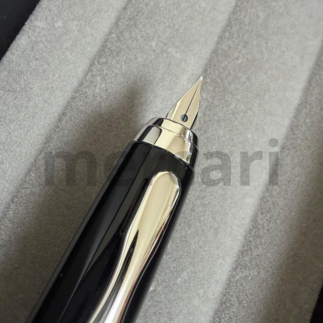 パイロット*万年筆*キャップレスフェルモ黒