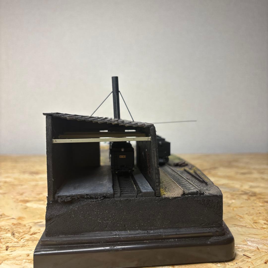 【ケース付き】Nゲージ 車庫付きジオラマ