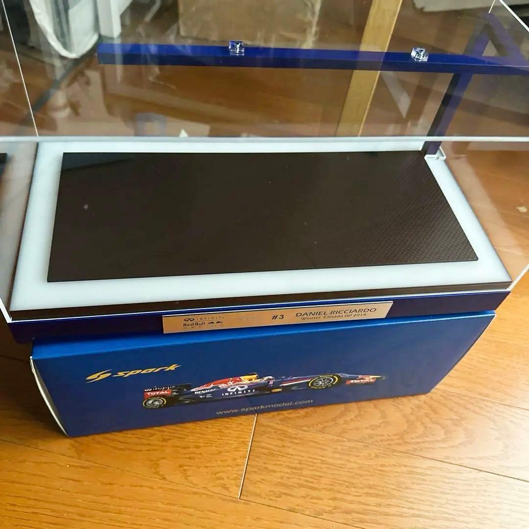 spark スパーク　RB10 ダニエルリカルド　レッドブル ケース付き