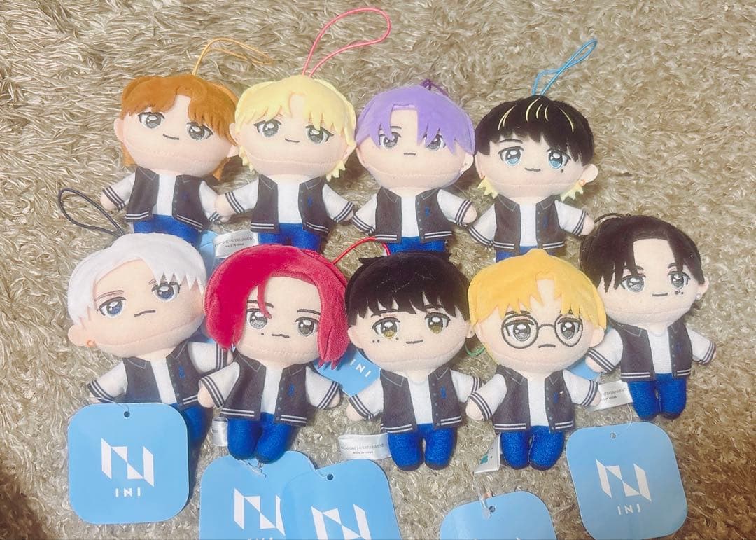 GiGO限定 INI マスコットぬいぐるみ