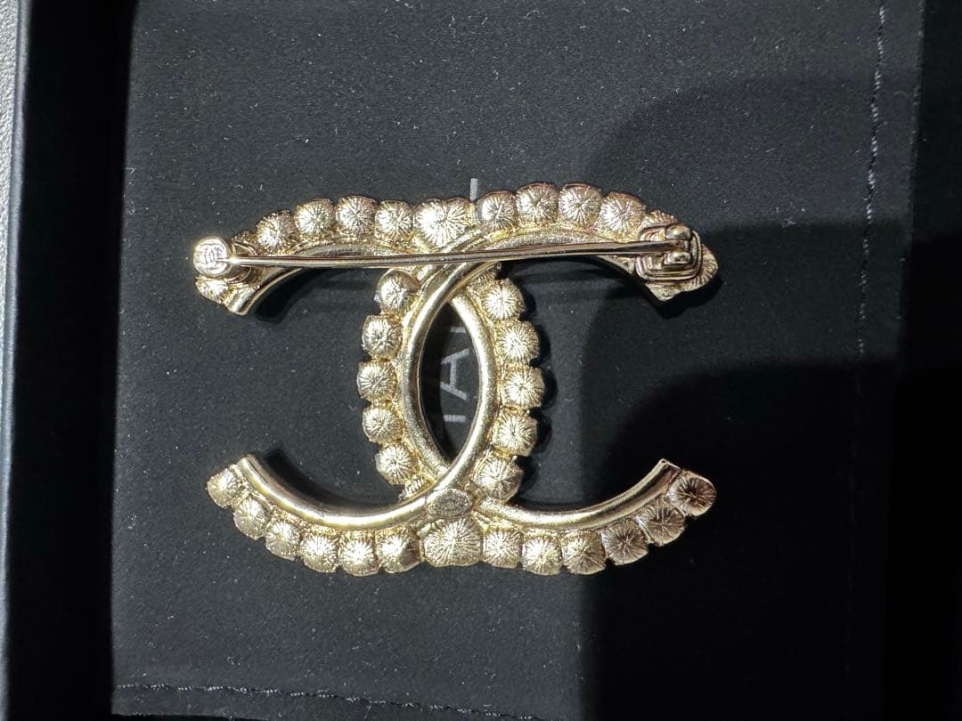 美品　シャネル　パール＆クリスタルブローチ