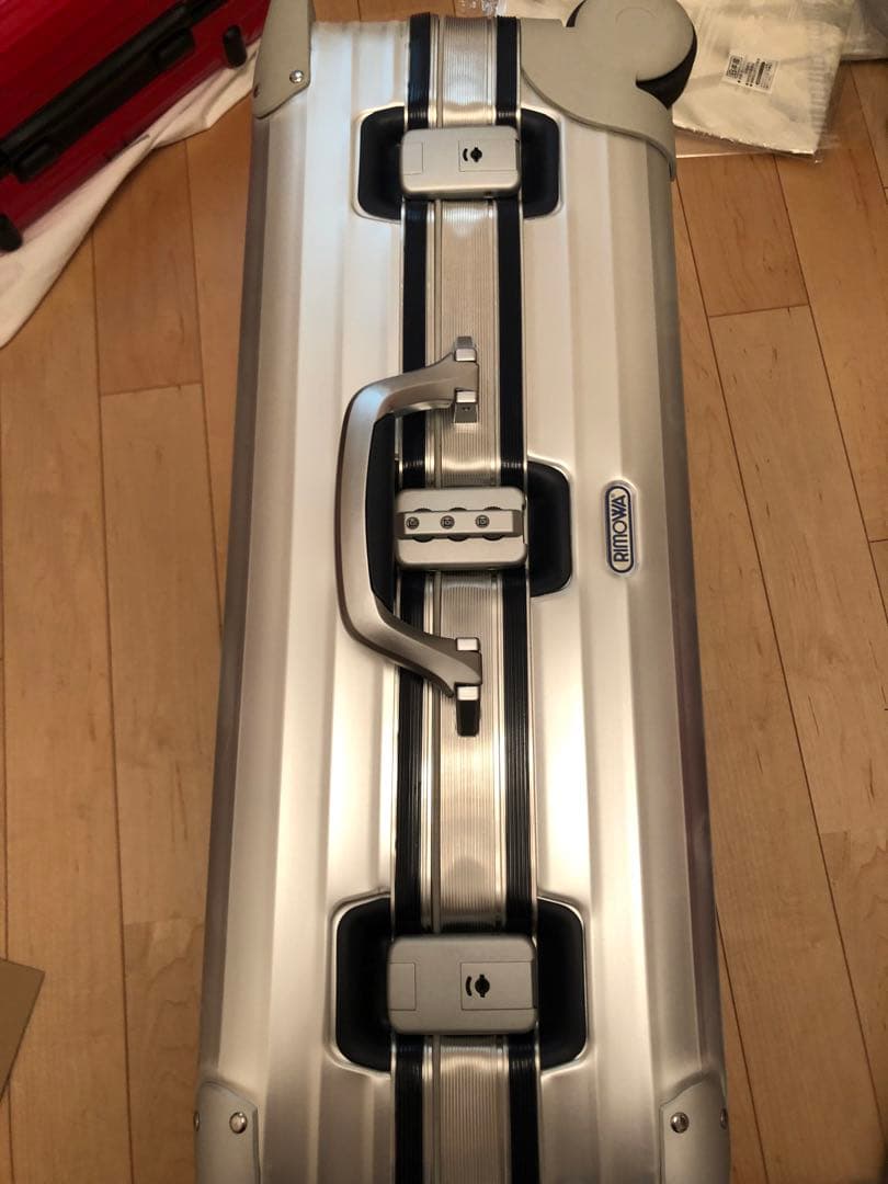 T*a様 RIMOWA リモワ×フォルクスワーゲン　スーツケース　キャリーケース