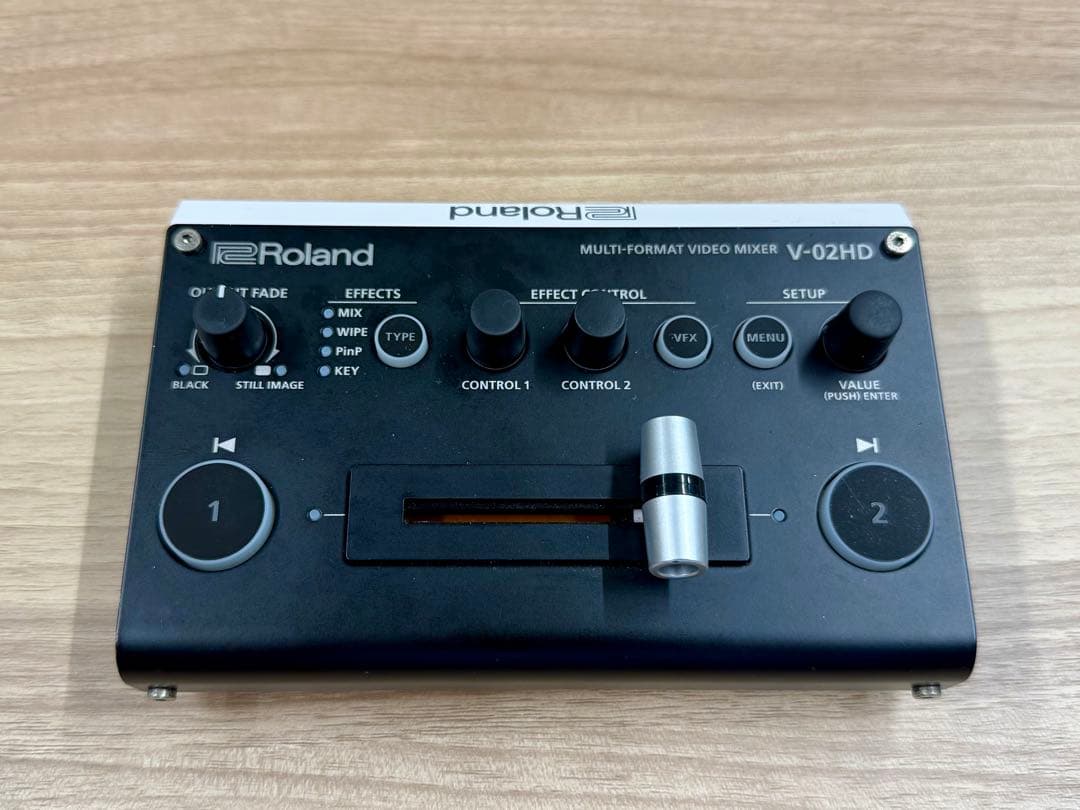 Roland V-02HD スケーラー内蔵 2CH ビデオスイッチャー