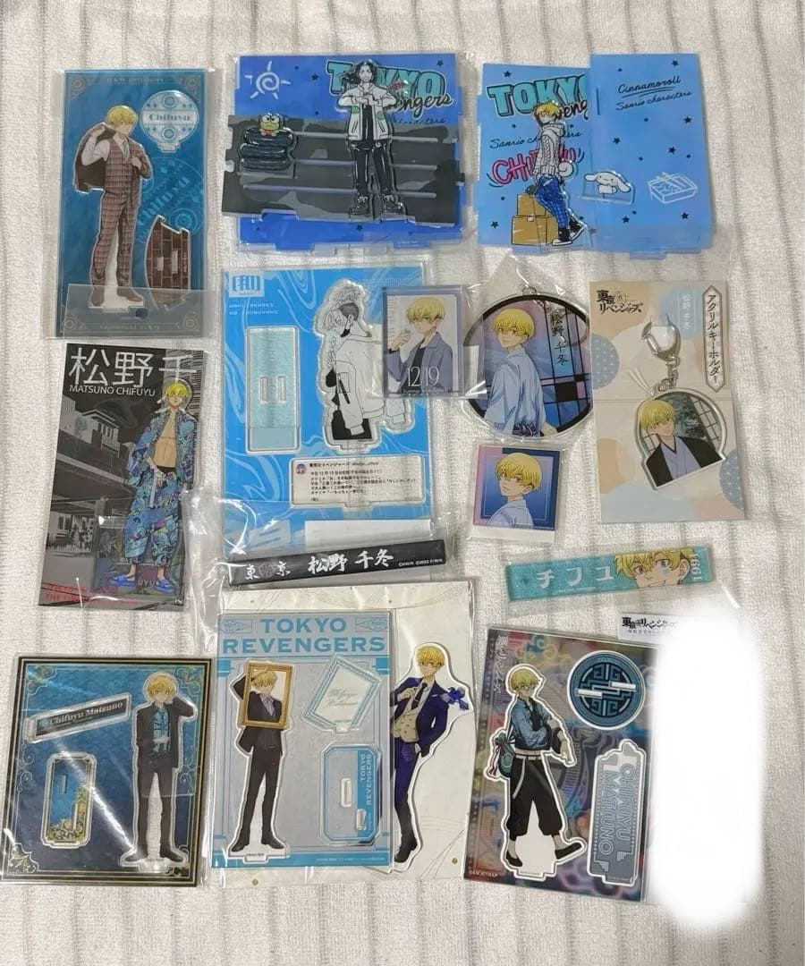【希少有り】東京リベンジャーズ　まとめ売り　合計130点　松野千冬　缶バッジ等