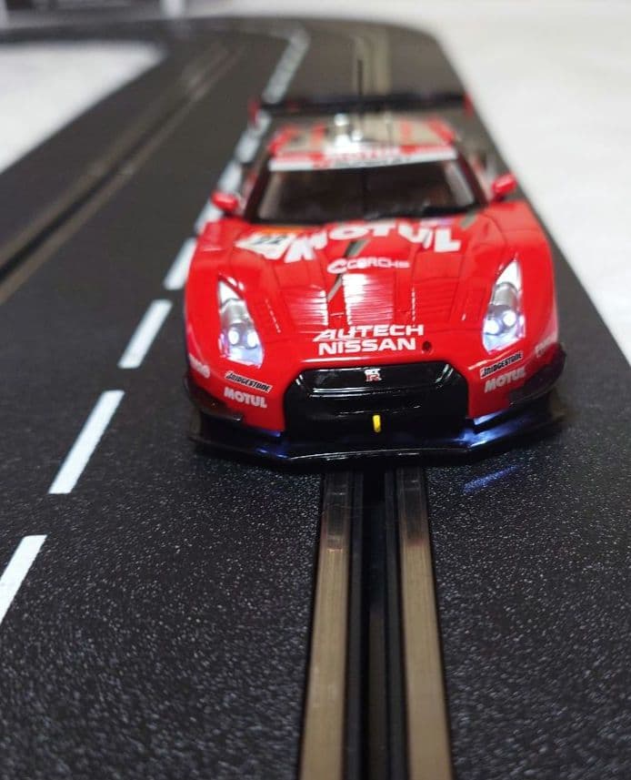 スロットカーカレラ日産GT-R GT500 NISMO MOTUL AUTECH