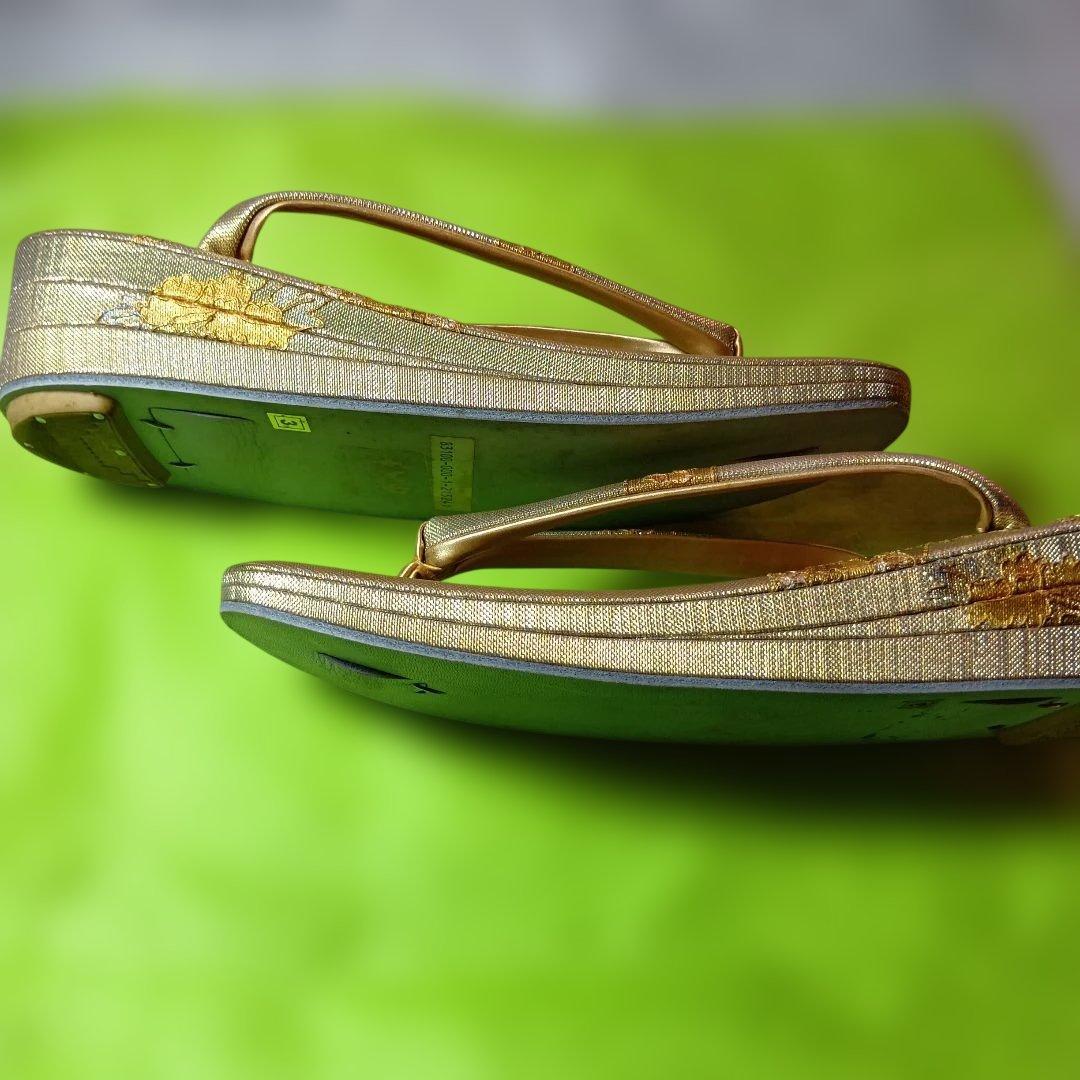 伊と忠　金色花柄刺繍和装用バッグと草履セット