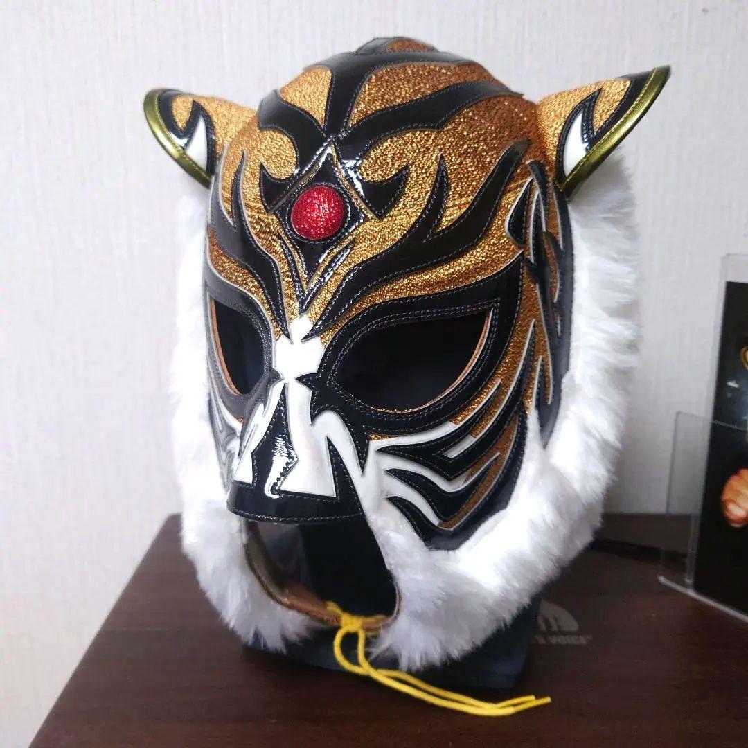 ＹＮ製 初代タイガーマスクの試合実使用プロレスマスク 毘の縫い付けあり
