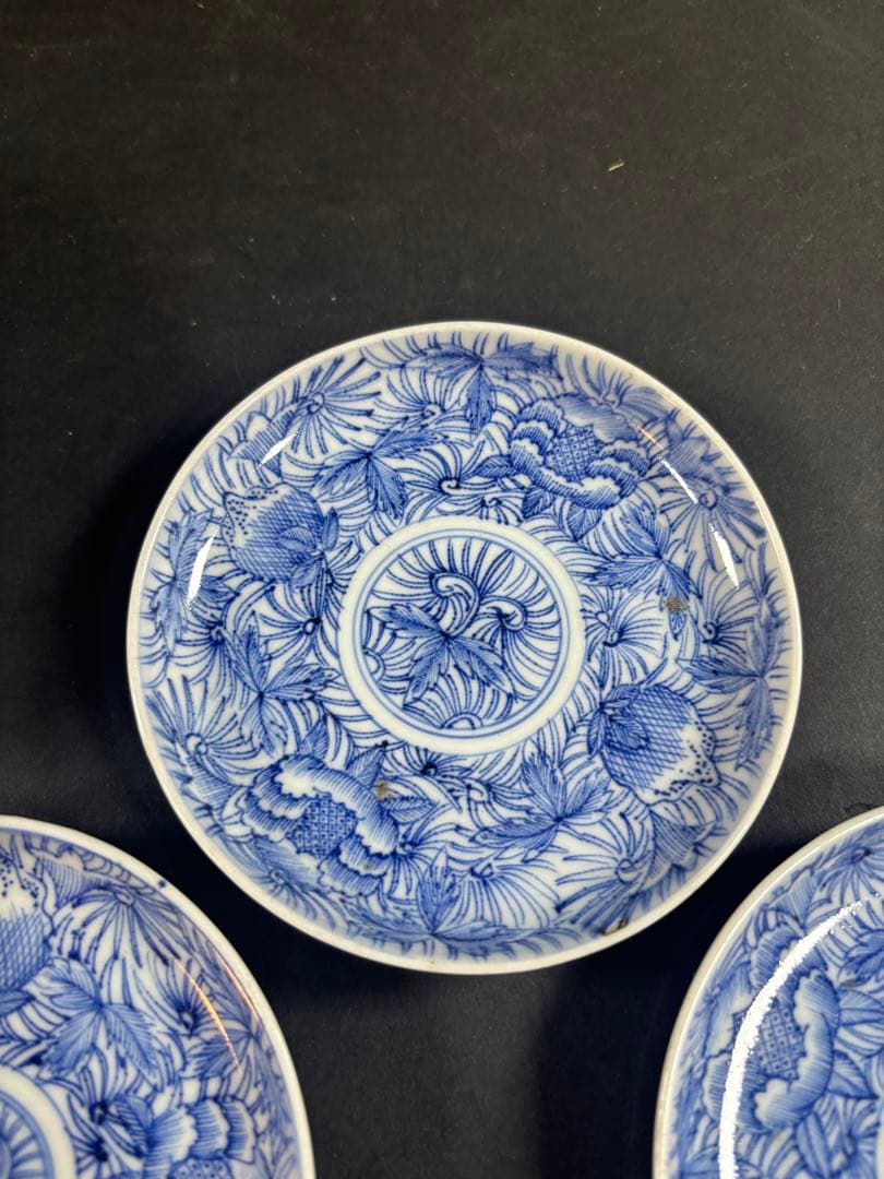 135 伊万里　線描き　花　小皿　古伊万里　鍋島　九谷