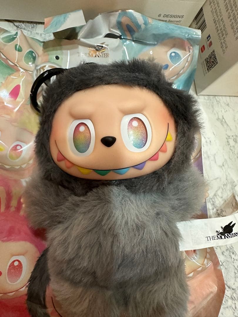 THE MONSTERS Big into Energy ラブブ　シークレット