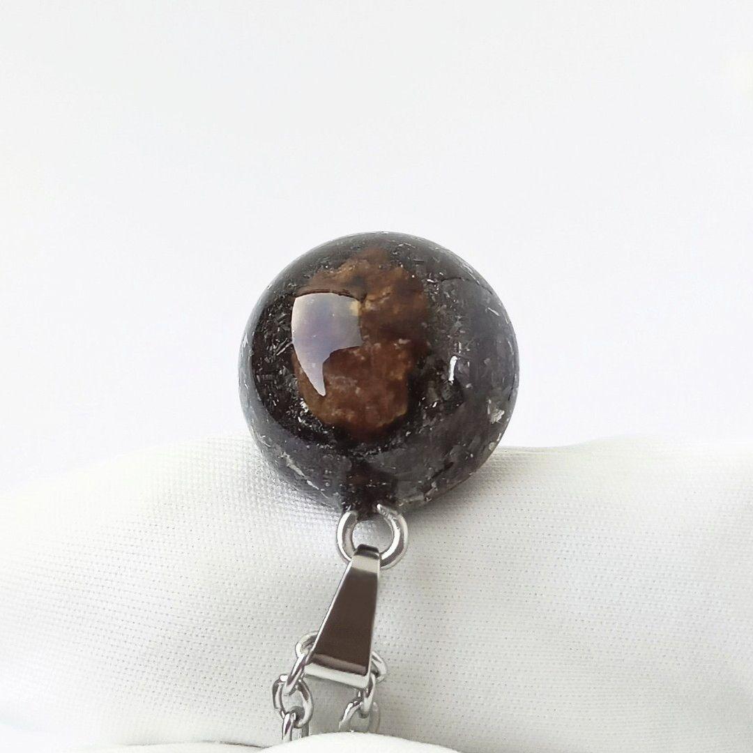 隕石の中でも桁外れの強力なパワーを持つといわれるセリコパラサイトのオルゴナイト①