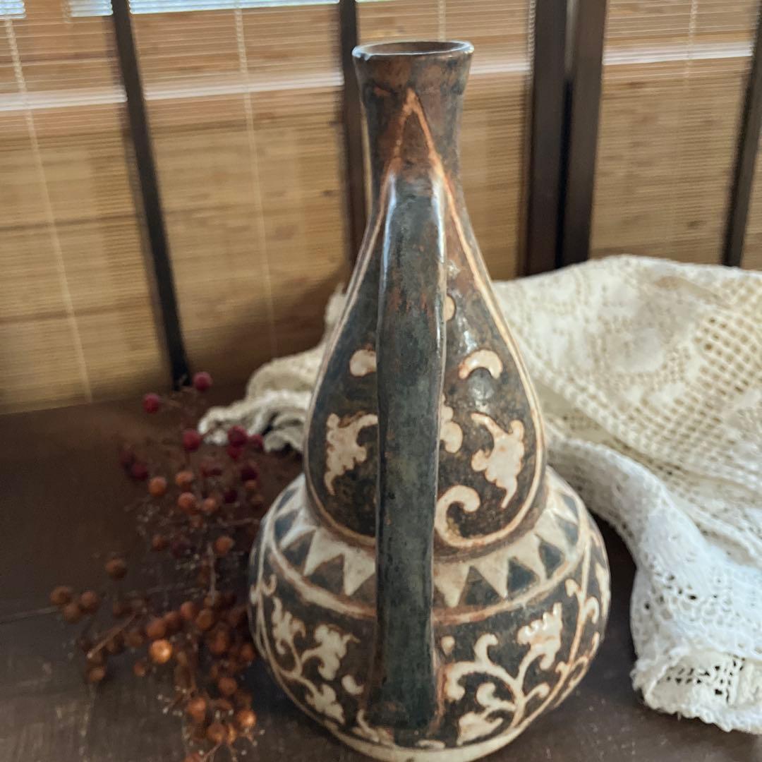 アジア　骨董　水差し　陶器　ヴィンテージ　唐草模様
