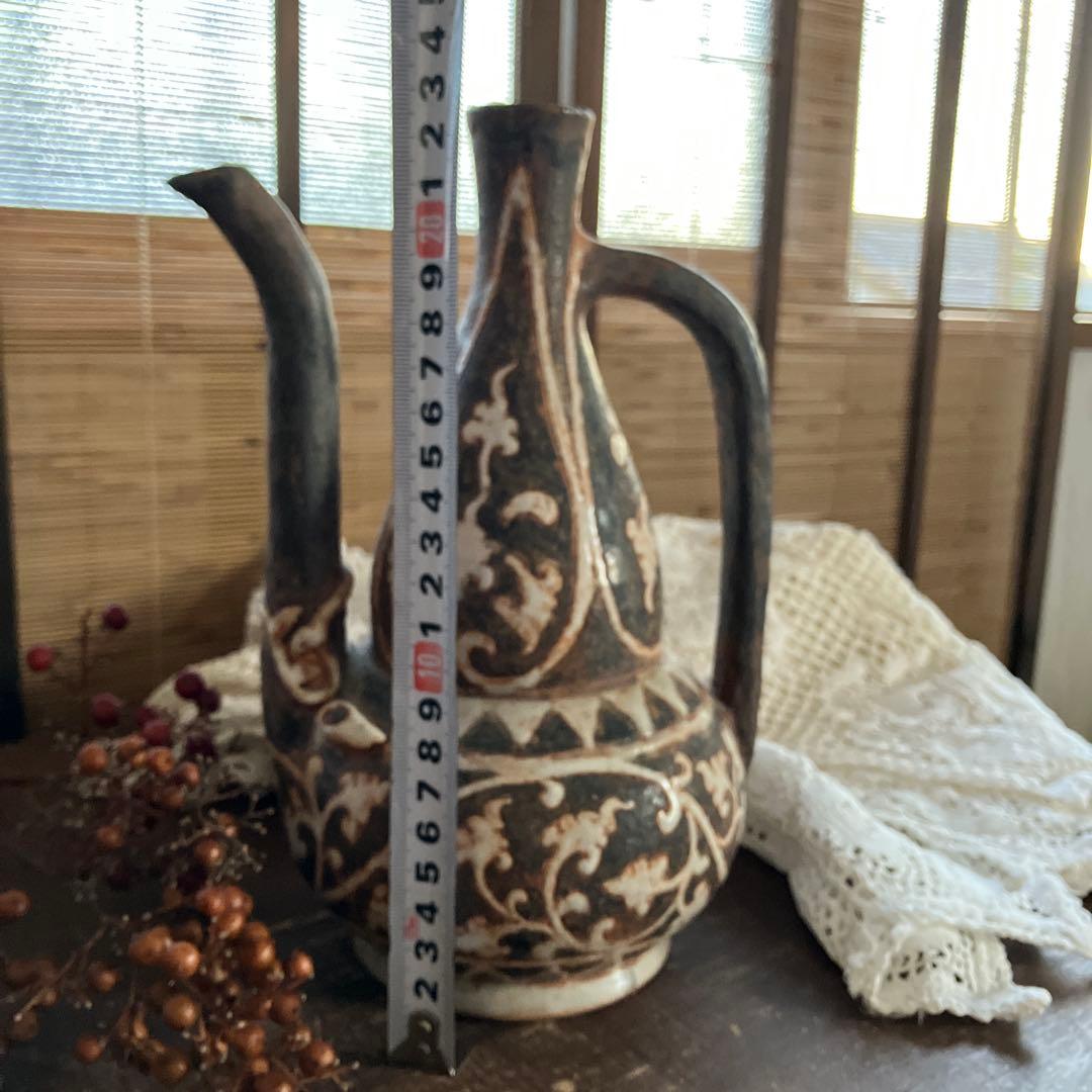アジア　骨董　水差し　陶器　ヴィンテージ　唐草模様