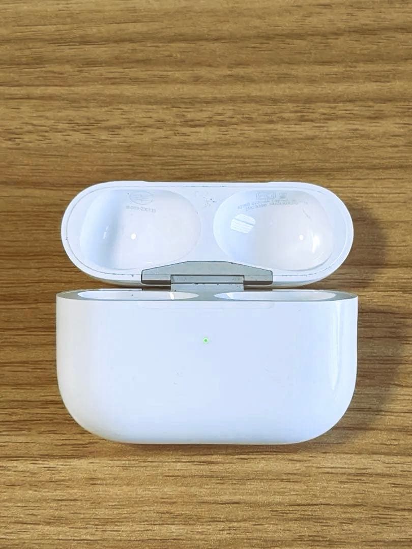 AirPods Pro 3 充電ケースのみ