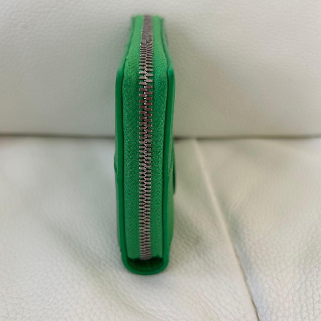 ボッテガヴェネタ 二つ折り財布 ジップ