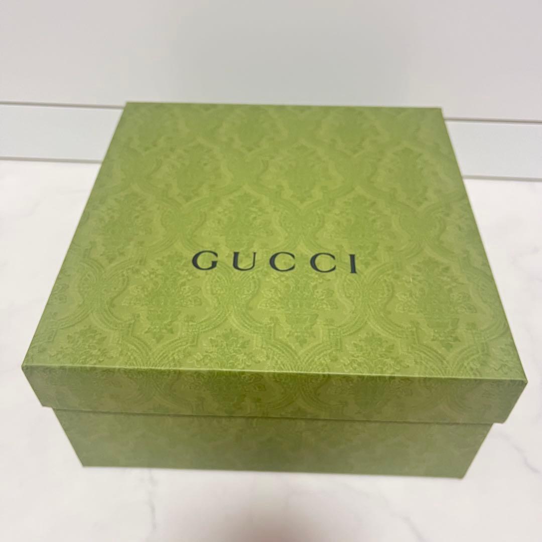 【新品】GUCCI 犬 ハーネス ロゴ入り ペット ブラックレザー ゴールド